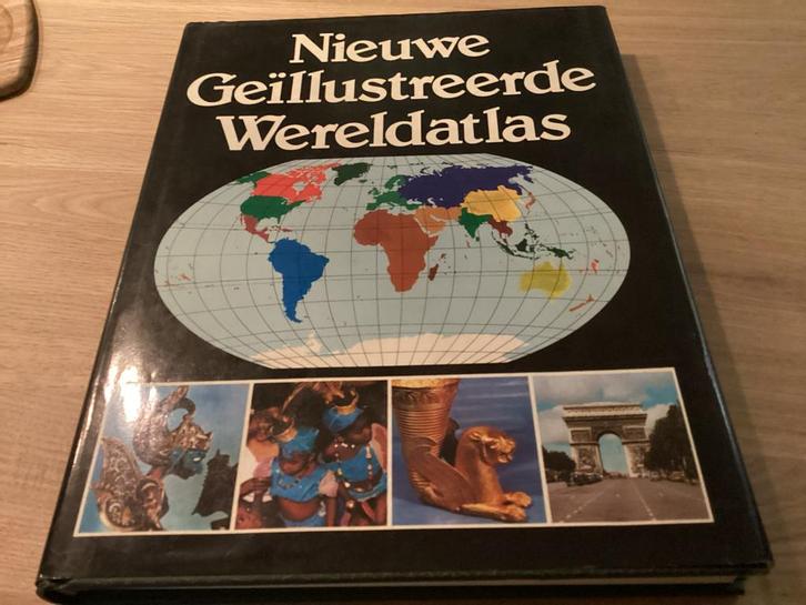Geïllustreerde Wereld Atlas, Boeken, Atlassen en Landkaarten, Zo goed als nieuw, Overige atlassen, Wereld, 1800 tot 2000, Ophalen of Verzenden