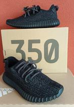 YEEZY BOOST 350 V2 "PIRATE BLACK" - maat 42 - nieuw in doos!, Zwart, Nieuw, Ophalen of Verzenden, Sneakers of Gympen