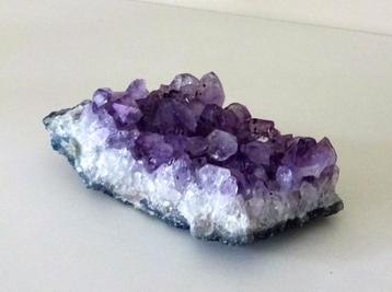 Mineraal amethyst rechthoekig paars violet stuk 5537-m beschikbaar voor biedingen