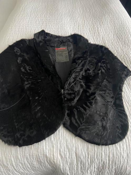 Prada stola.  Zgan., Kleding | Dames, Mutsen, Sjaals en Handschoenen, Zo goed als nieuw, Sjaal, Maat 42/44 (L), Verzenden