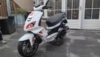 Mooie peugeot speedfight 4 R-CUP EDITION WEINIG KM 2018, Fietsen en Brommers, Scooters | Peugeot, Ophalen, Gebruikt, Maximaal 45 km/u