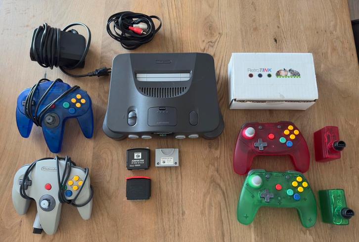 Nintendo 64 set + RetroTINK 2X-Mini + 12 spellen, Spelcomputers en Games, Spelcomputers | Nintendo 64, Gebruikt, Met 3 controllers of meer