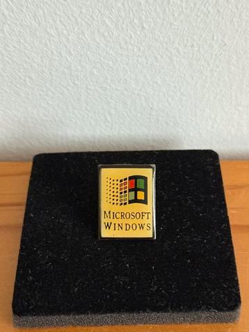 Micrososft Windows Vintage Pin Zeldzaam 1990’s beschikbaar voor biedingen