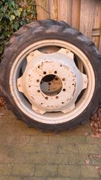 Voorbanden tractor 8.3x32, Ophalen of Verzenden