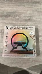 Multifunctional alarm clock with wireless charging, Witgoed en Apparatuur, Wekkers, Ophalen, Zo goed als nieuw
