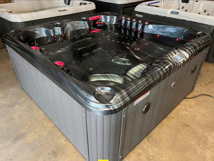 Demo 6 persoons Devine Spa Wonder incl. Garantie & Plaatsing, Tuin en Terras, Bubbelbaden en Hottubs, Zo goed als nieuw, Filter