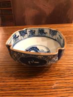 Antiek Japans blauw-wit porseleinen schaaltje, Ophalen of Verzenden