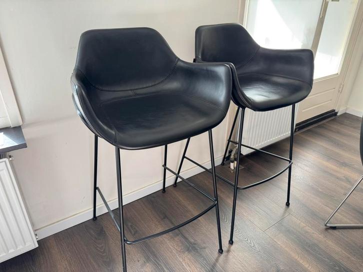 Goossens Wonen & Slapen Barstoel gap (twee stuks), Huis en Inrichting, Barkrukken, Gebruikt, 90 cm of meer, Leer, 2 krukken, Ophalen