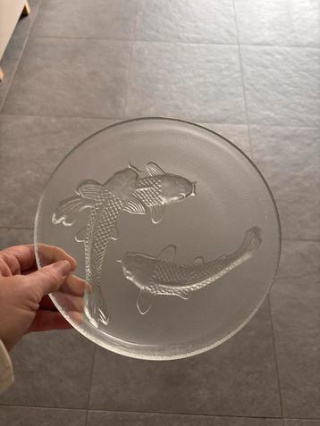 Glazen schaal of bord  met Koi Karper motief Kig beschikbaar voor biedingen