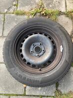 Continental winterbanden op velg 195/65 R15T, Auto-onderdelen, Banden en Velgen, Ophalen, 15 inch, Banden en Velgen, Winterbanden