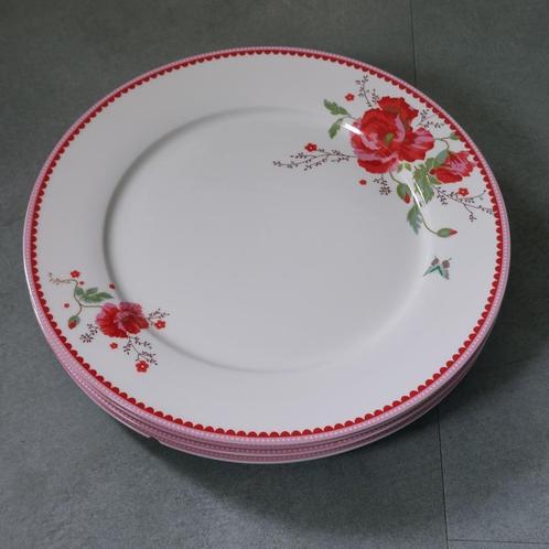 3 Borden en 4 kommen van Winter Poppy, Huis en Inrichting, Keuken | Servies, Zo goed als nieuw, Bord(en), Overige stijlen, Porselein