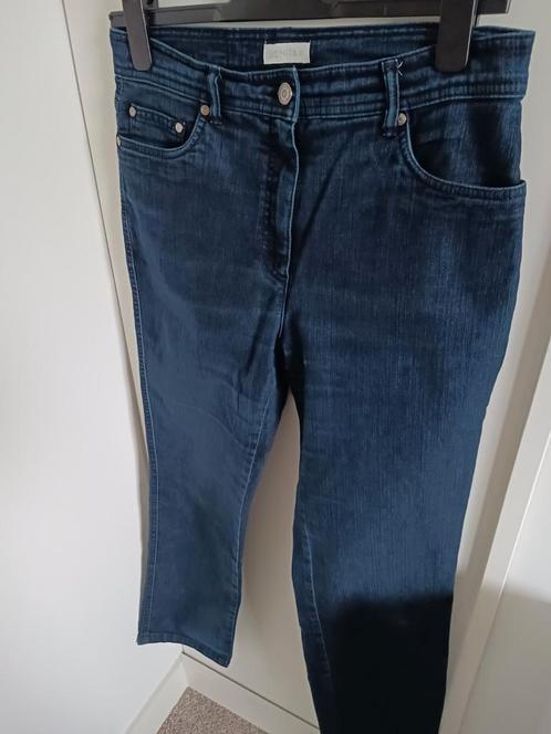 Bonita jeans maat 38 blauw, Kleding | Dames, Spijkerbroeken en Jeans, Gedragen, W30 - W32 (confectie 38/40), Blauw, Ophalen of Verzenden