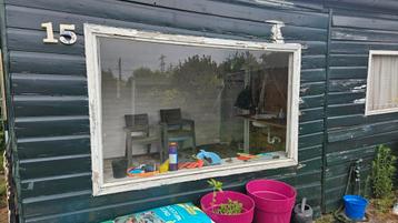 Gratis raam glas 180x105 cm beschikbaar voor biedingen