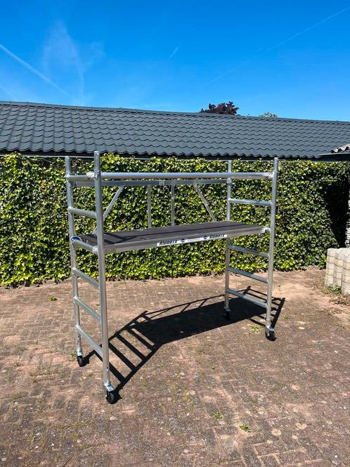 Kamersteiger te huur, Doe-het-zelf en Verbouw, Steigers, Zo goed als nieuw, Rolsteiger of Kamersteiger, Ophalen of Verzenden