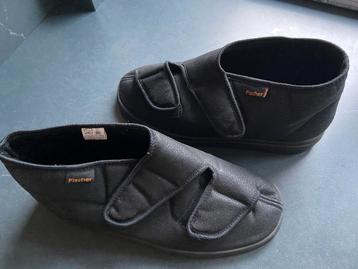 Verbandschoenen mt 42 ***ZGAN*** beschikbaar voor biedingen