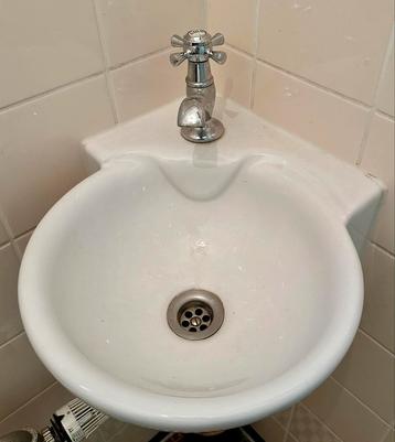 2x Sphinx hoek fontein beschikbaar voor biedingen