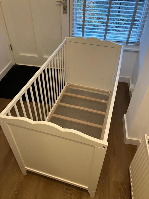 Ledikant + topkwaliteit Aurosleep matras & beddengoed, Kinderen en Baby's, Babywiegjes en Ledikanten, Gebruikt, Ledikant, Ophalen