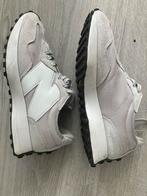New balance 327, Ophalen of Verzenden, Zo goed als nieuw, Sneakers of Gympen