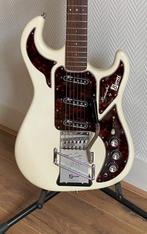 Burns 'Hank Marvin' Ltd Edition '64 reissue /nieuwst. &case, Ophalen of Verzenden, Zo goed als nieuw, Solid body, Overige merken