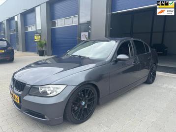 BMW 3-serie 318i leder carplay trekhaak 18inch m breedset! beschikbaar voor biedingen