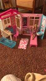 Barbie huis met barbie, Kinderen en Baby's, Speelgoed | Poppenhuizen, Ophalen of Verzenden, Zo goed als nieuw, Toebehoren