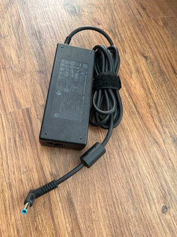 HP Laptop Oplader Blauwe Pin 90W Zo Goed Als Nieuw beschikbaar voor biedingen