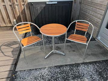 Bolero tuinset aluminium met essenhout beschikbaar voor biedingen