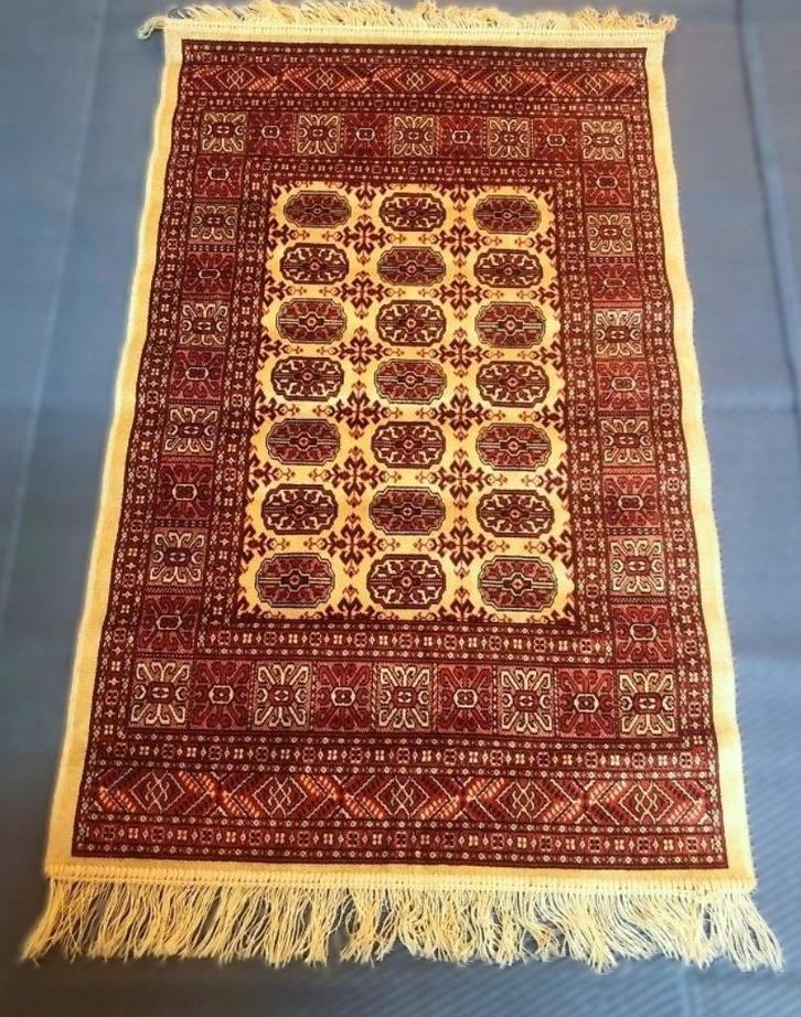 Oosters tafelkleed - Perzisch tapijt wol zijde kleed, Huis en Inrichting, Tafelkleden, Zo goed als nieuw, Rechthoek, Binnen, Ophalen of Verzenden