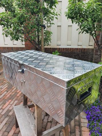 Opruiming  Aluminium Kist Dissel Bak 76x33x24,5 cm  € 100,00 beschikbaar voor biedingen