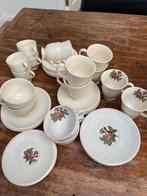 Wedgwood Edme nieuwe kopjes en schotels (+ vintage bloemen), Ophalen