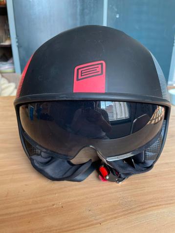 Scooterhelm Maat L met Zonnescherm beschikbaar voor biedingen