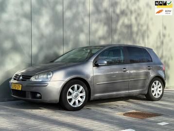 Volkswagen Golf 1.6FSI, Carplay, Nap, Cruise, Apk, Bluetooth beschikbaar voor biedingen