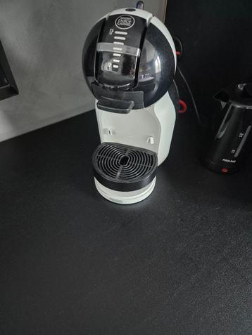 3 Koffiezetapparaten Delonghi Nescafe Dolce Gusto mini beschikbaar voor biedingen