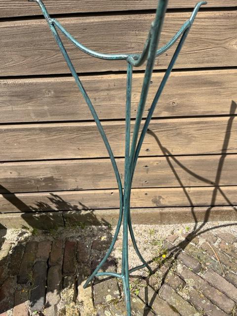 Bloenvaas/pot standaard staal, pied de stalle, driepoot, 90, Tuin en Terras, Tuinwanddecoratie, Zo goed als nieuw, Ophalen