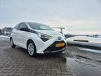 Toyota Aygo 1.0 Vvt-i 72pk 5D 2020 Wit, Voorwielaandrijving, Stof, Zwart, 4 stoelen