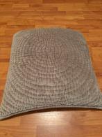 Te koop: kussen grijs met motief, Ophalen of Verzenden, Zo goed als nieuw, Grijs, Vierkant