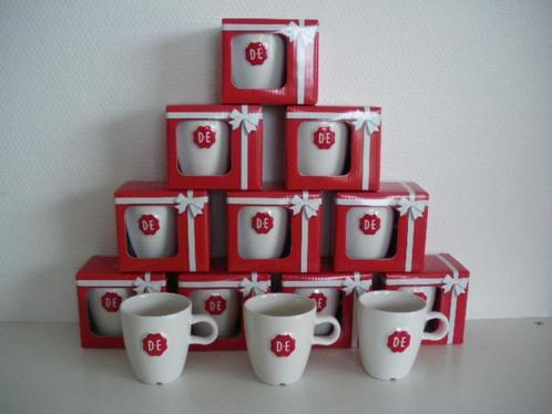 Douwe Egberts Bekers WIT, Huis en Inrichting, Keuken | Servies, Zo goed als nieuw, Kop(pen) en/of Schotel(s), Overige stijlen
