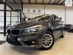 BMW 2-serie Active Tourer 218i Dealer onderhouden Garantie S, Auto's, BMW, Voorwielaandrijving, Gebruikt, Zwart, Origineel Nederlands
