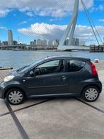 Peugeot 107 1.0 12V 3DR 2006 Grijs, Auto's, Peugeot, Voorwielaandrijving, 765 kg, 4 stoelen, 68 pk
