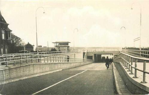 (300-469-011) Dordrecht Tunnel Spuiwegzijde, Verzamelen, Ansichtkaarten | Nederland, Zuid-Holland, Verzenden
