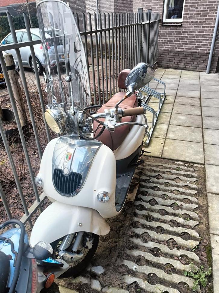 Scooter 25 km  loop/sloop  te koop, Fietsen en Brommers, Brommeronderdelen | Scooters, Gebruikt, Overige merken, Overige typen