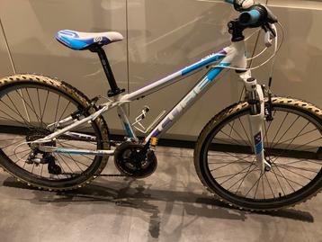 Cube 240 kinderfiets mountainbike beschikbaar voor biedingen