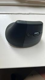 Logitech ergonomische muis, Computers en Software, Muizen, Ophalen of Verzenden, Zo goed als nieuw