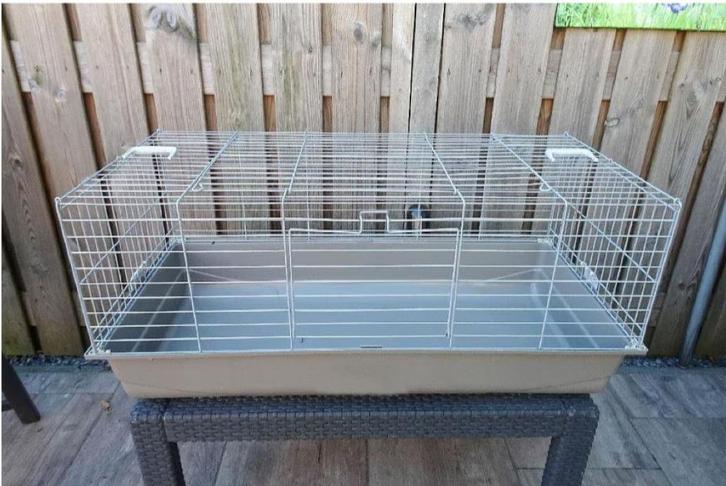 Nette kooi met grijze bak en grijze tralies !!! ( L. 99 cm), Dieren en Toebehoren, Knaagdieren en Konijnen | Hokken en Kooien