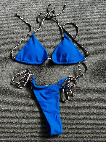 Kobalt blauw met tijgerprint bikini beschikbaar voor biedingen