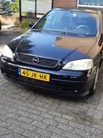 Opel Astra 1.6 16V SDN 2002 Zwart, Auto's, Voorwielaandrijving, 4 cilinders, 100 pk, Zwart