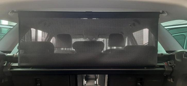 Seat Leon ST bagage afscheidingsnet in rolcassette, Auto diversen, Hondenrekken, Nieuw, Ophalen
