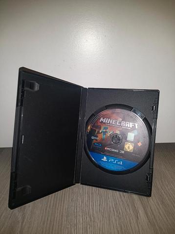 Minecraft PS4 in niet orginele case. beschikbaar voor biedingen
