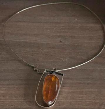 APARTE MOOIE ZILVERKLEURIGE KETTING PLUS HANGER beschikbaar voor biedingen