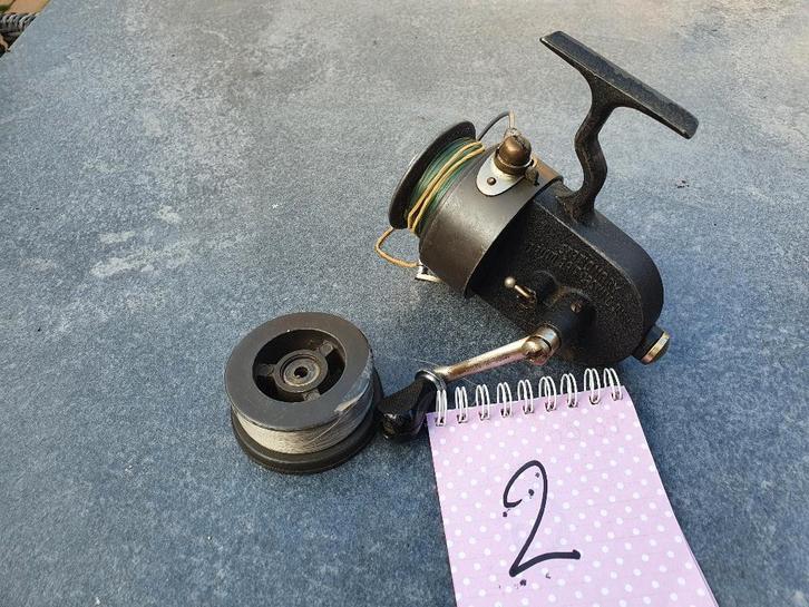 4 veschillende vintage vismolens reels oa. penn, Watersport en Boten, Hengelsport | Algemeen, Gebruikt, Molen, Ophalen of Verzenden